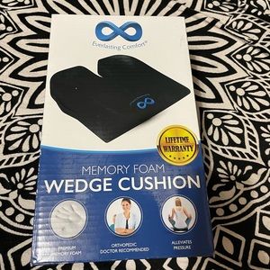 Memory Foam Wedge Cushion